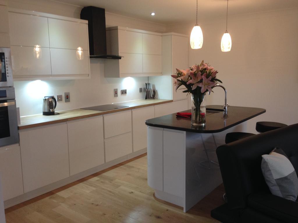 Charming 1Br Cottage With Garden, Spacious Rooms - Part Of Langley Serviced Apartments Several Properties In Wick Wick  Luaran gambar